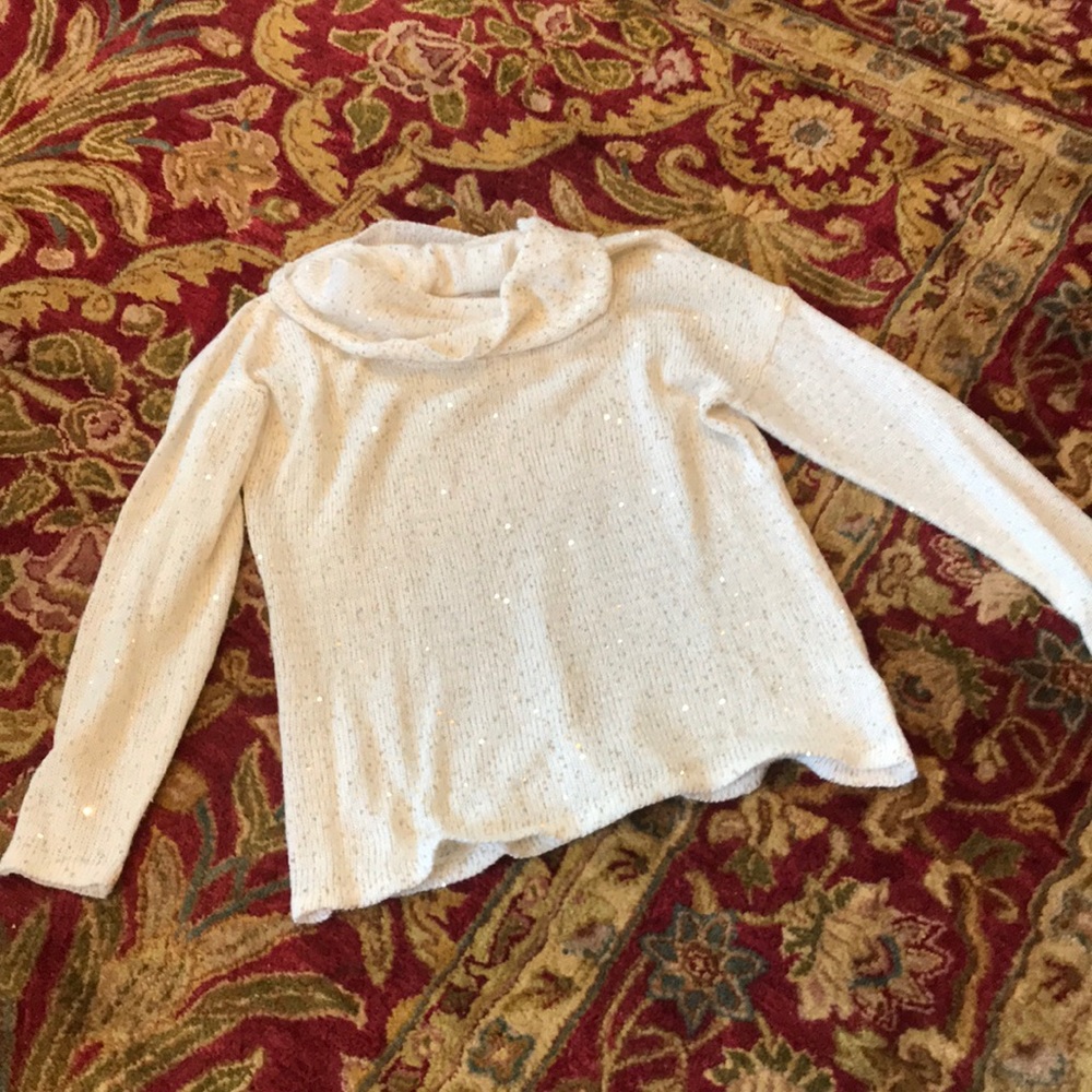 Winter white colored sweater with gold sequins